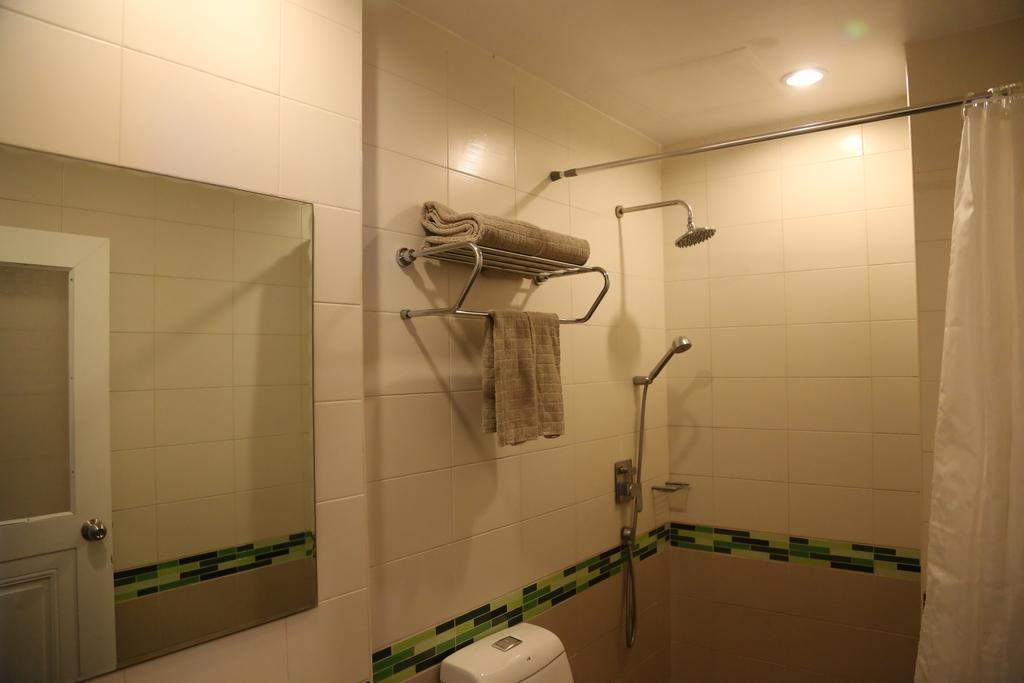 Tree Hug Home Patong 외부 사진