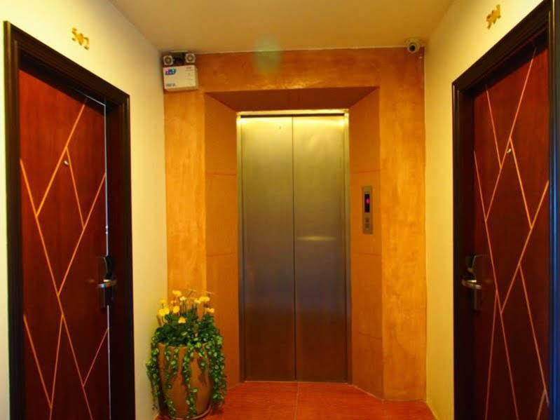 Tree Hug Home Patong 외부 사진